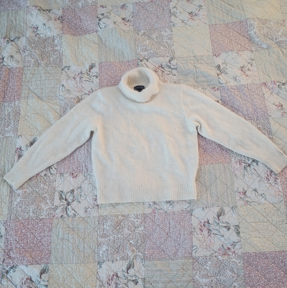Venesha Vintage 80% Angora Rabbit Hair Fur Fuzzy Turtleneck Sweater Large ๐๐โจ - Picture 7 of 16